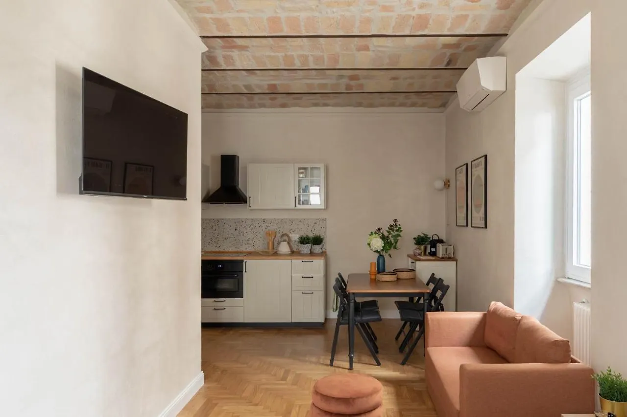 Iflat Lovely Flat In Trastevere Rome Italy